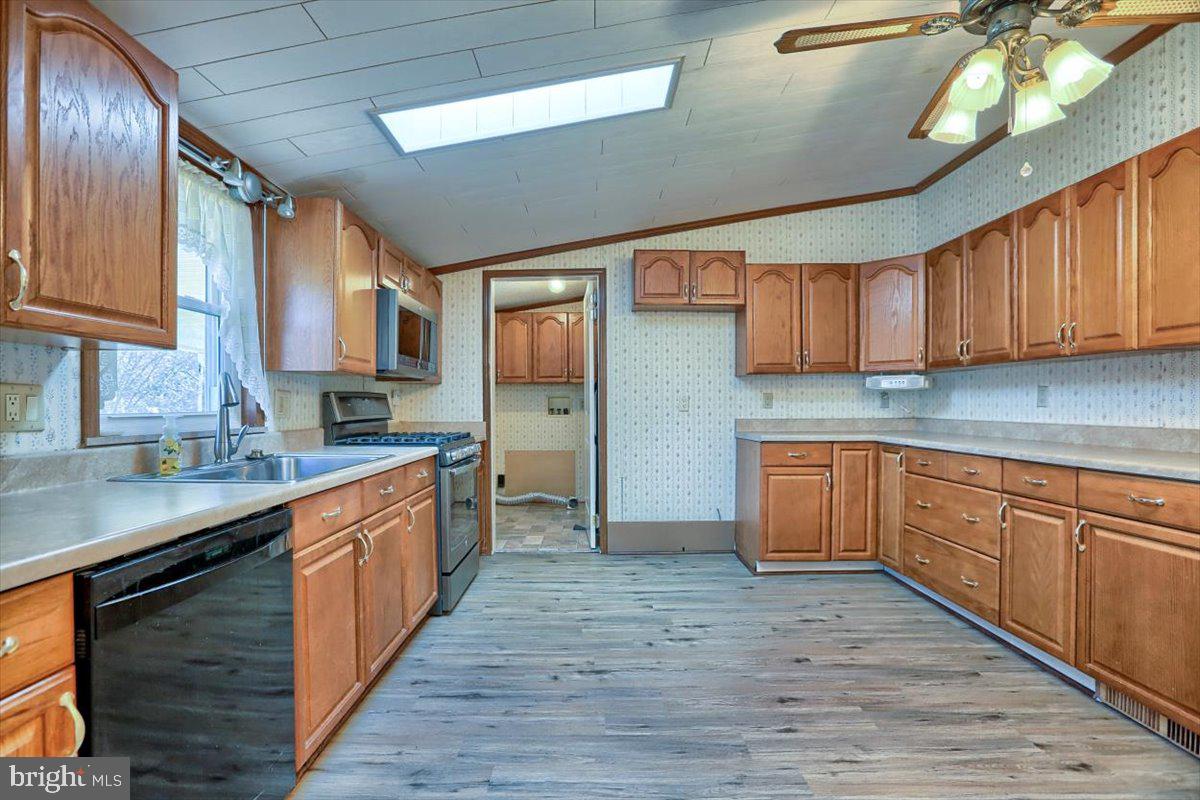 522 Pheasant Ridge Circle Lancaster, PA 17603 - Photo 10 of 38 Gallery Image 10