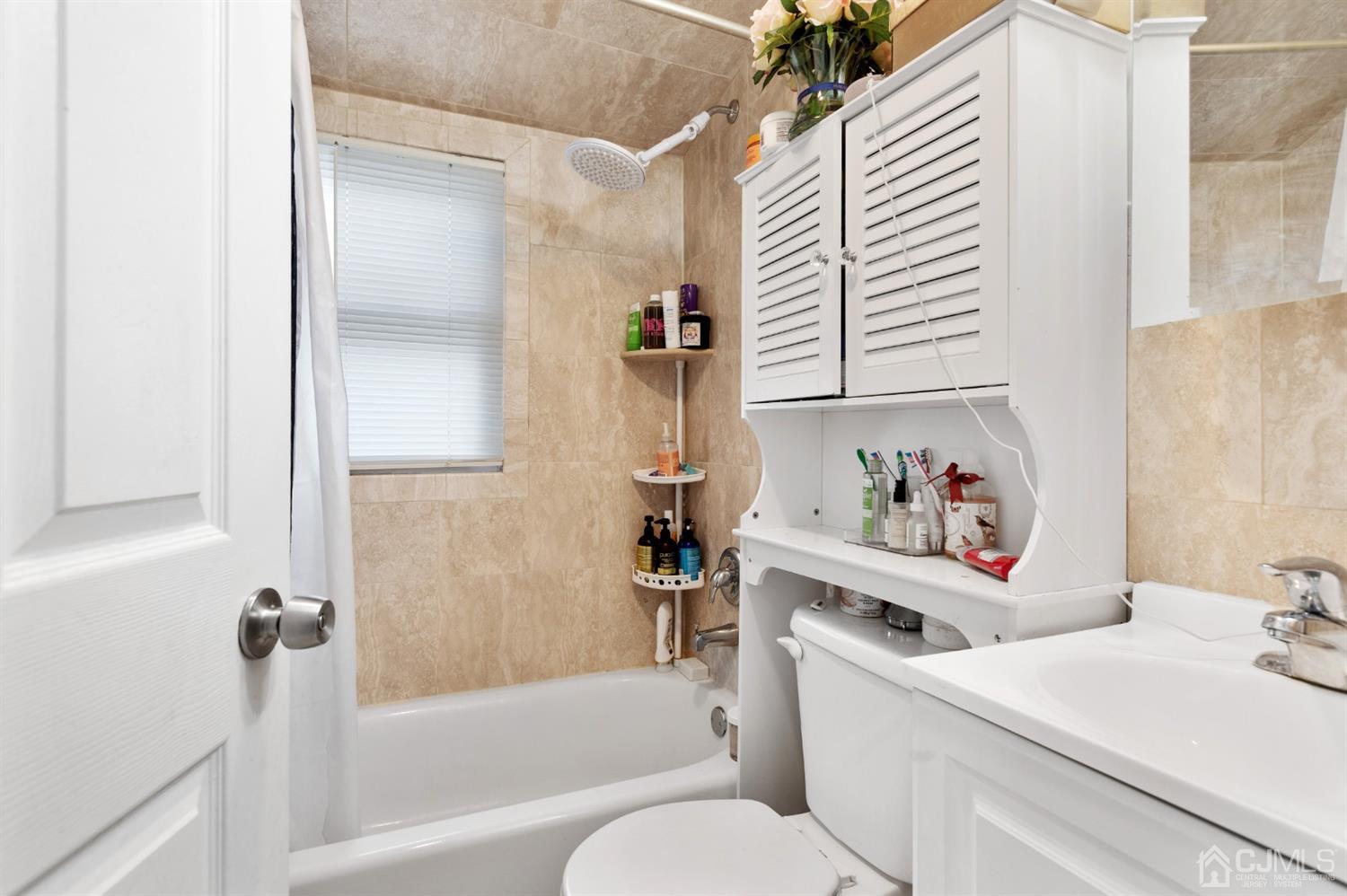 72 Spring Street Woodbridge, NJ 07095 - Photo 11 of 13 Gallery Image 11