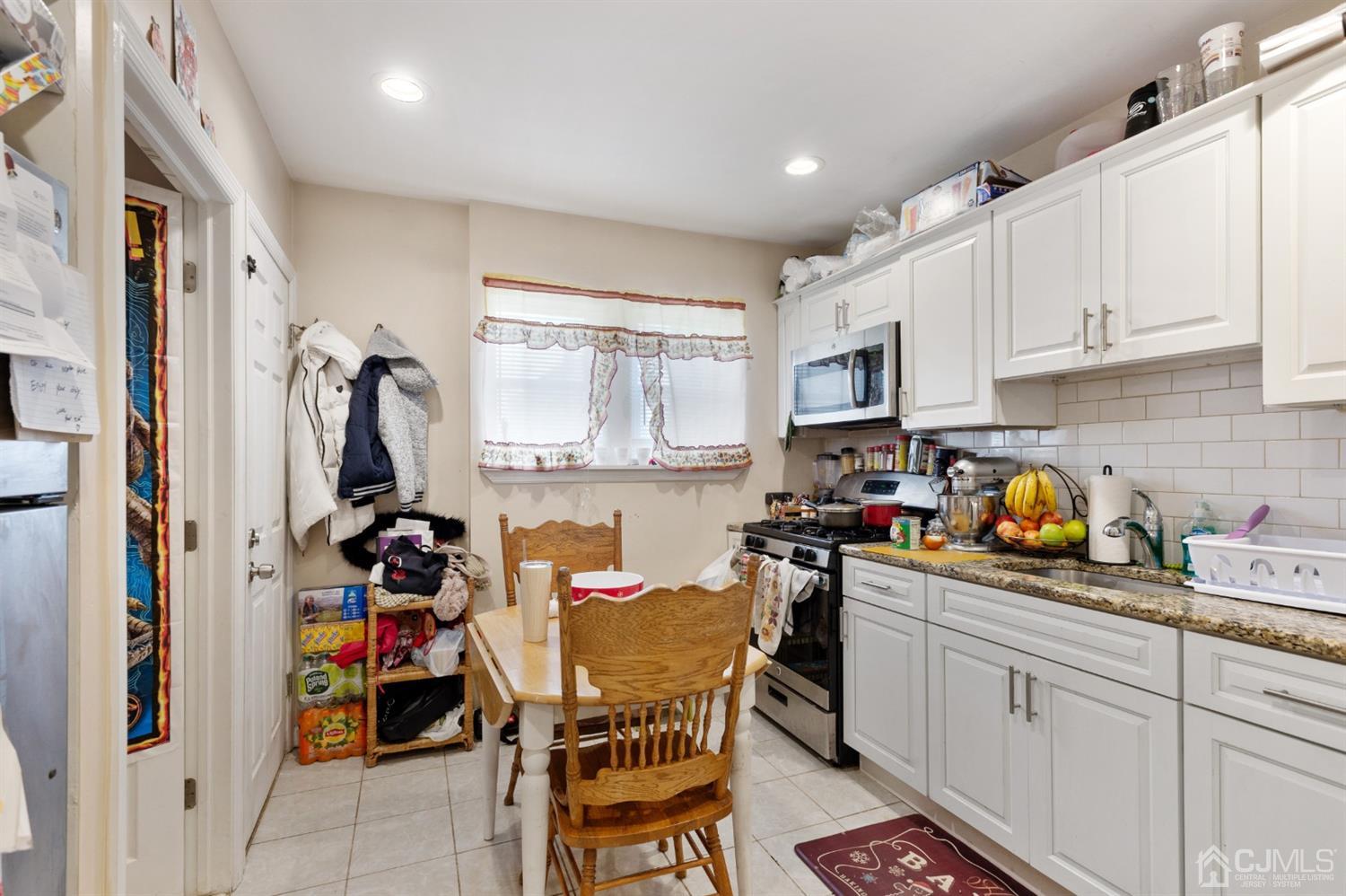 72 Spring Street Woodbridge, NJ 07095 - Photo 6 of 13 Gallery Image 6