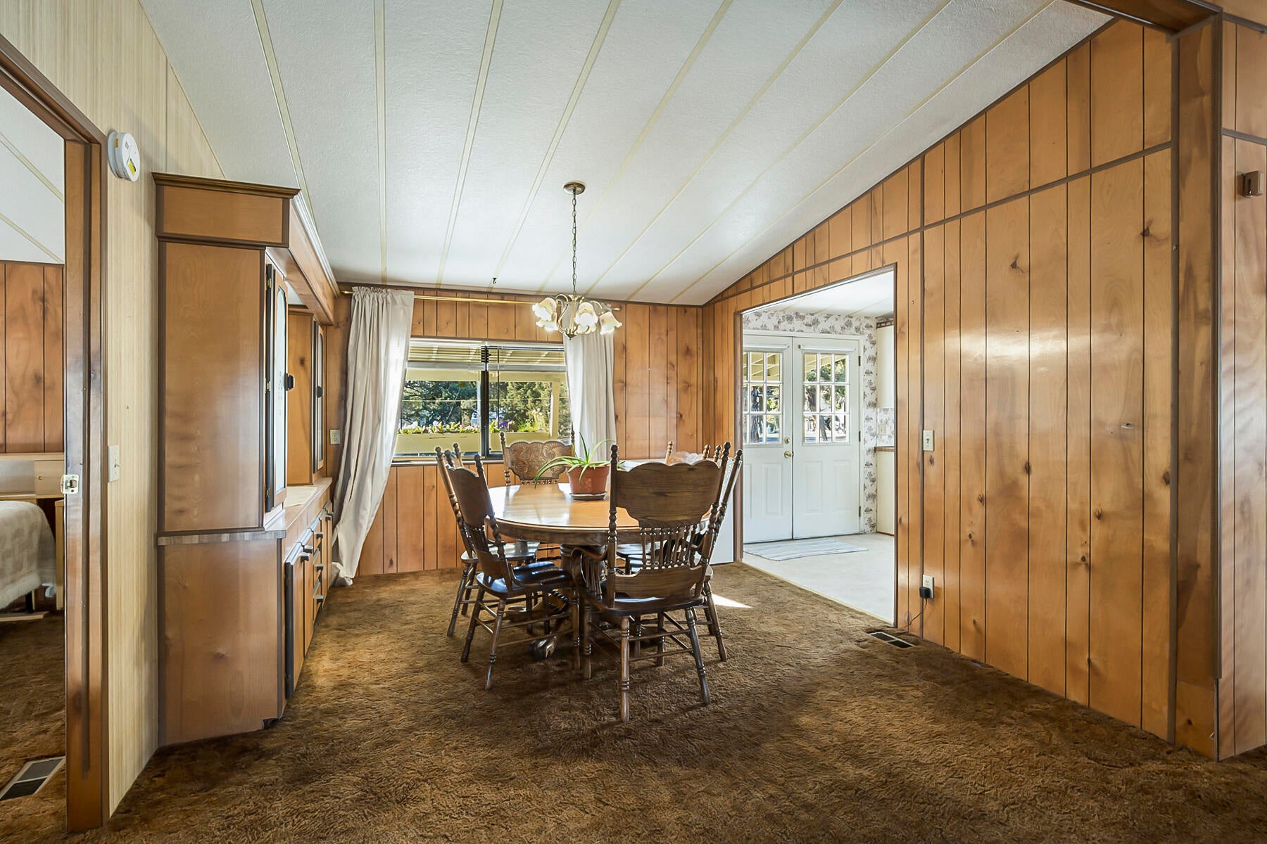 22190 Northeast Butler Market Road Bend, OR 97701 - Photo 14 of 44 14