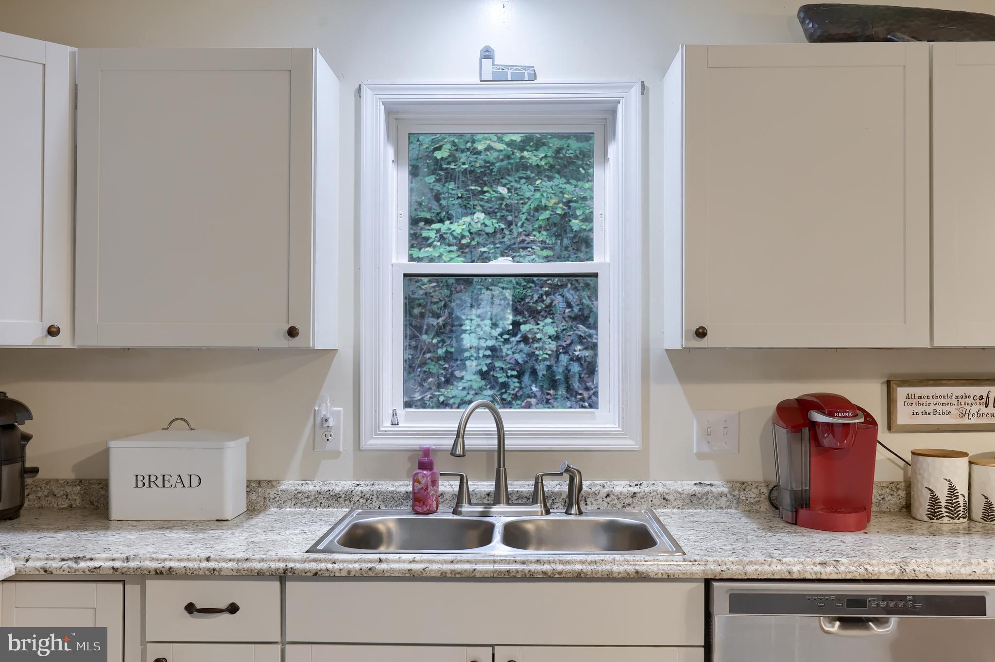 34 Hilldale Road Pequea, PA 17565 - Photo 14 of 44 Kitchen 5 - Double bowl SS sink !