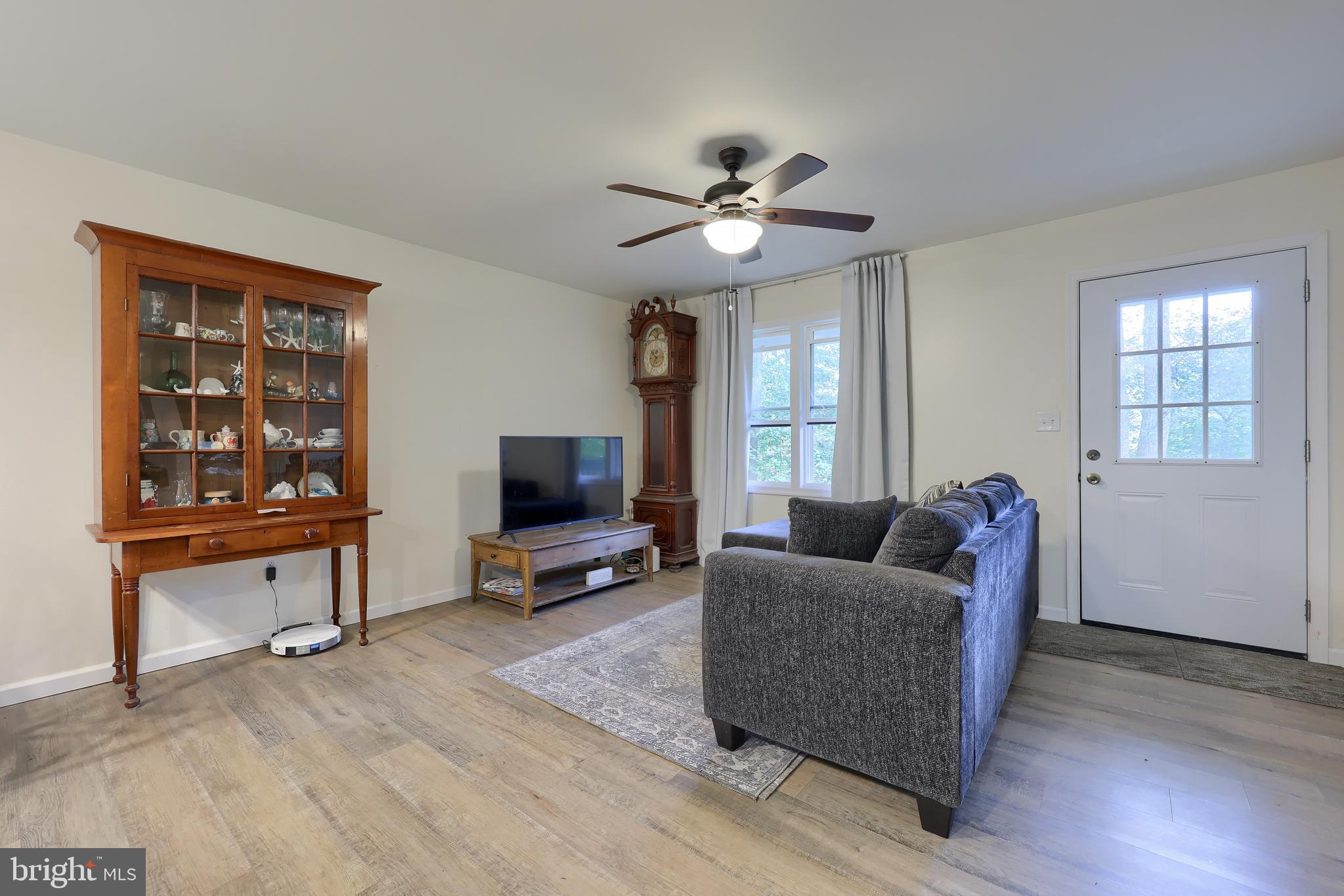34 Hilldale Road Pequea, PA 17565 - Photo 5 of 44 Living Room 1 - LVP floors & ceiling fan!