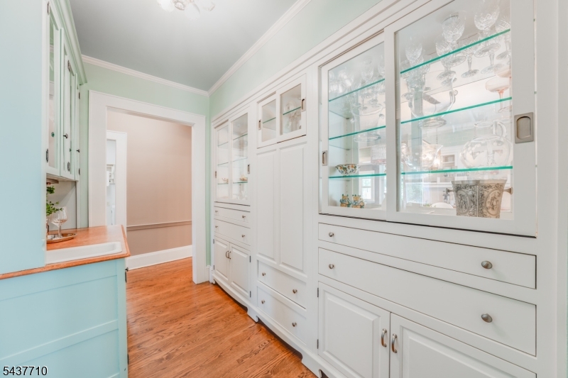 416 Walton Road Maplewood, NJ 07040 - Photo 12 of 49