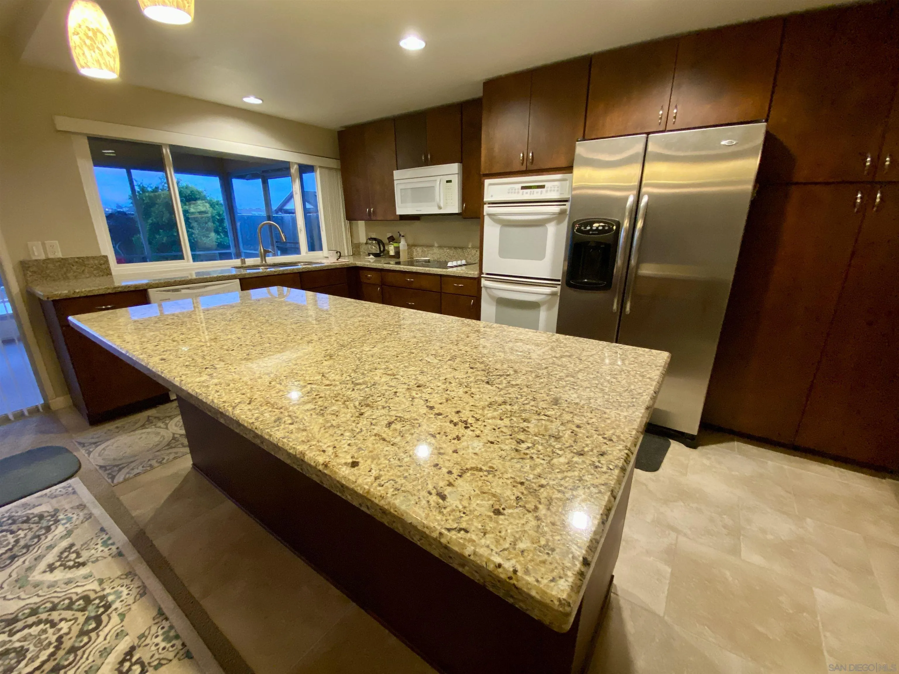 12608 Mantilla Road San Diego, CA 92128 - Photo 6 of 37