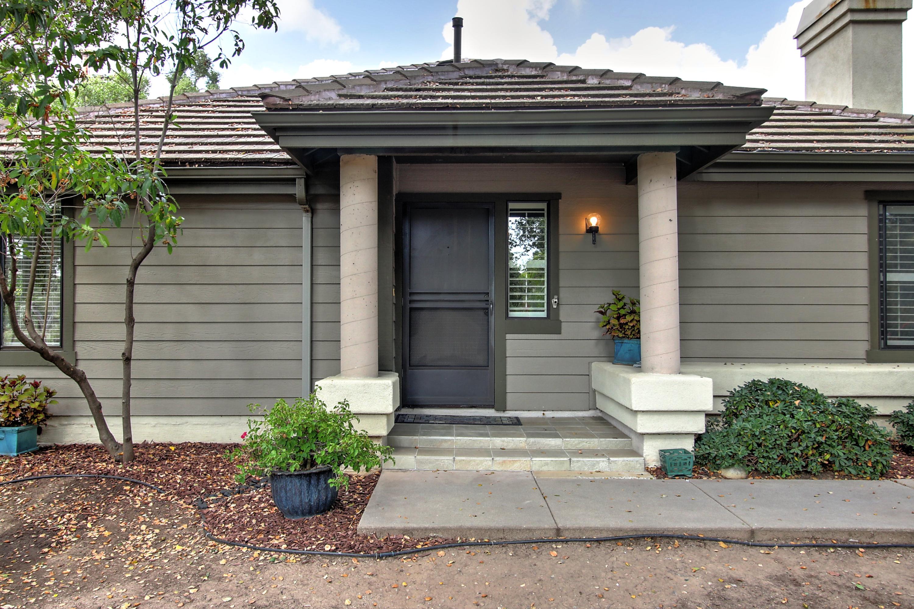 4040 Primavera Road, Unit 4 Santa Barbara, CA 93110 - Photo 3 of 22 002