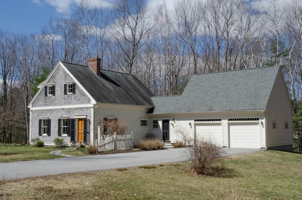 42 Valley Road Cumberland, ME 04021 - Photo 1 of 24 Front