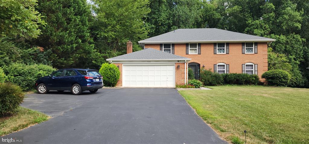 736 Ridge Drive McLean, VA 22101 - Photo 1 of 5