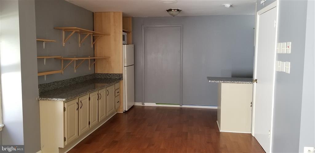 736 Ridge Drive McLean, VA 22101 - Photo 3 of 5