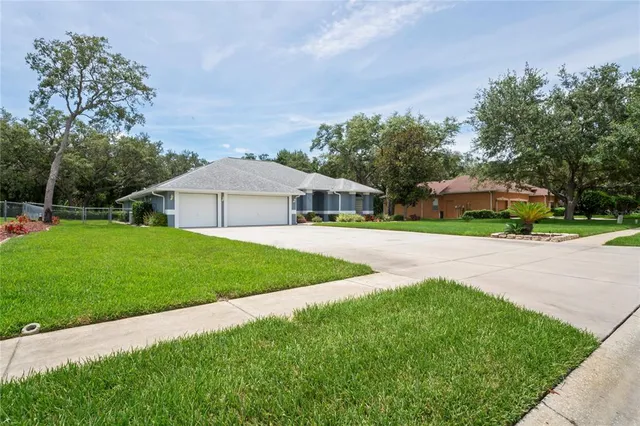 $575,000 | 18905 Bascomb Lane, Hudson, FL 34667