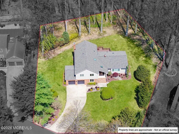 $1,299,999 | 92 Fox Chase Court, Freehold, NJ 07728