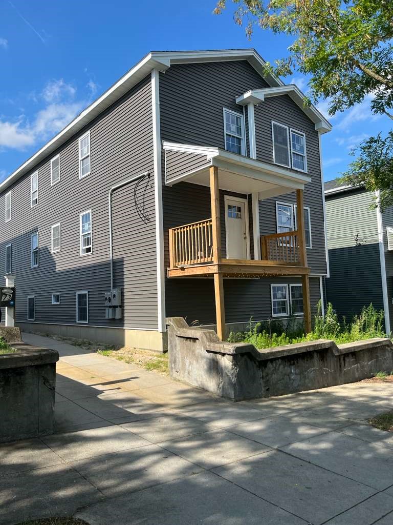 67 Dover Street Providence, RI 02908 - Photo 1 of 3 Front right side