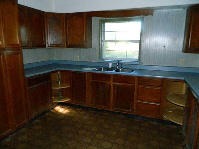 2630 Old Selma Road Springfield, OH 45505 - Photo 10 of 18