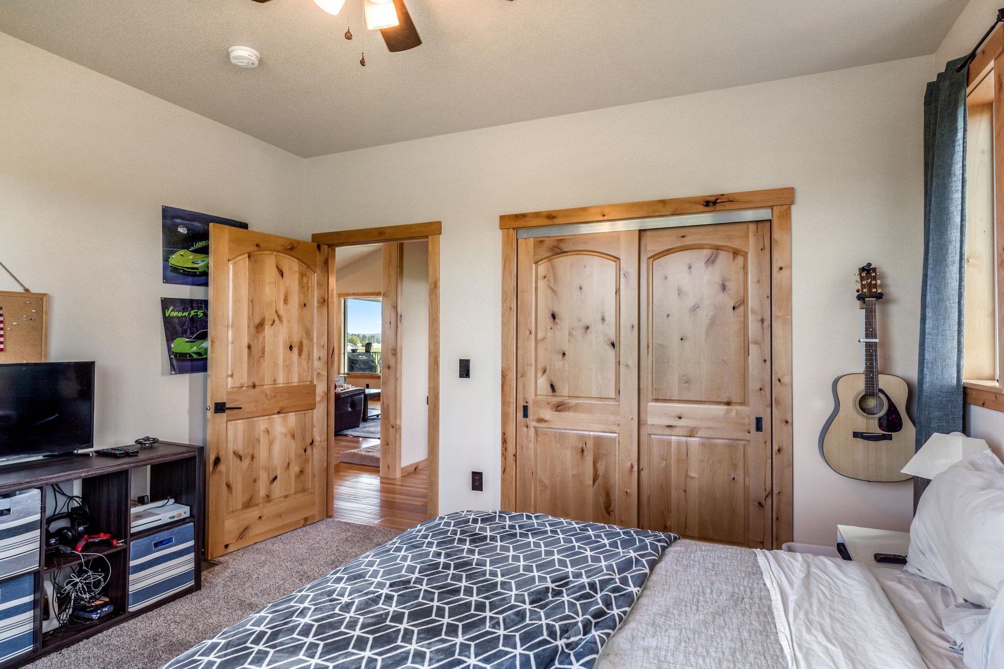 5520 East Peone Road Mead, WA 99021 - Photo 29 of 50