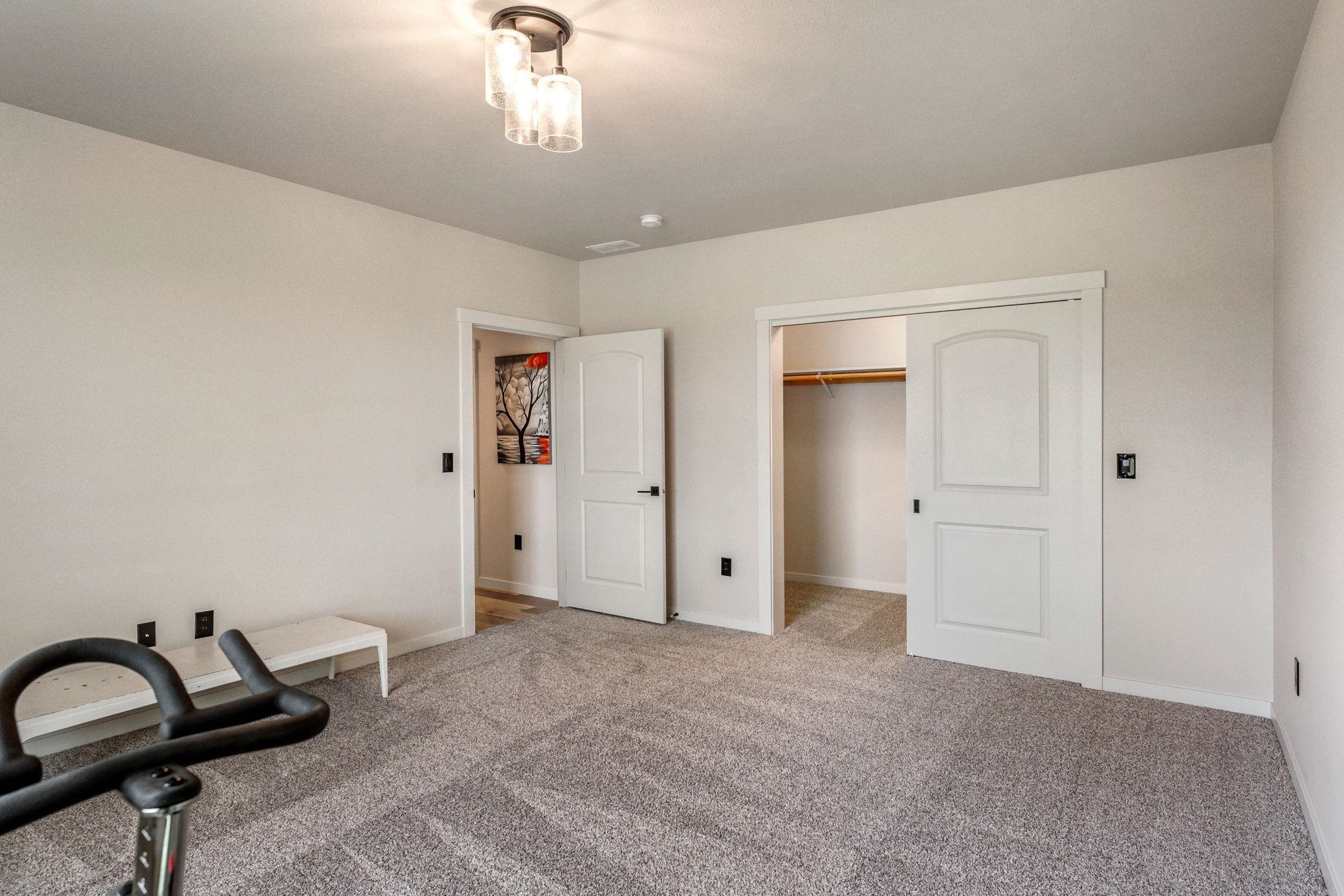 5520 East Peone Road Mead, WA 99021 - Photo 42 of 50