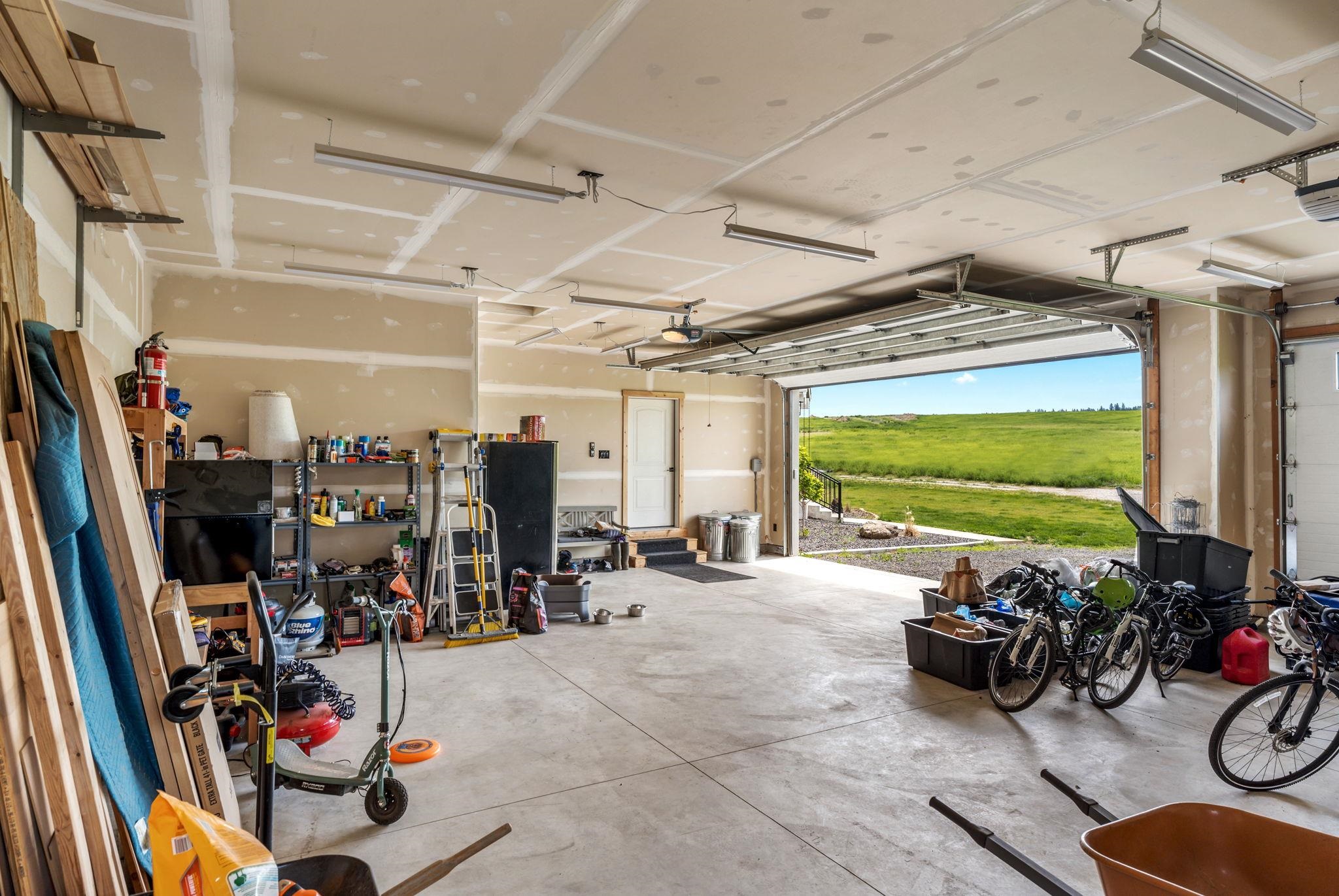 5520 East Peone Road Mead, WA 99021 - Photo 43 of 50