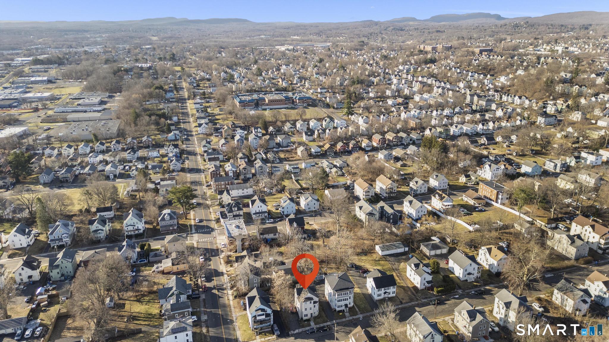 105 Rhodes Street New Britain, CT 06051 - Photo 4 of 28