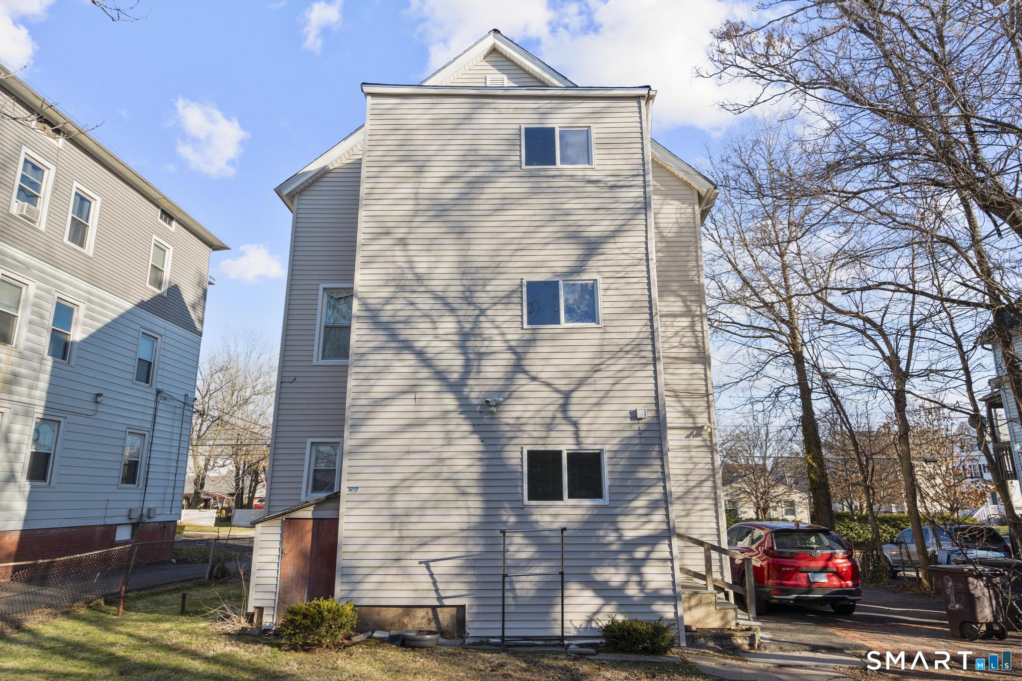 105 Rhodes Street New Britain, CT 06051 - Photo 7 of 28