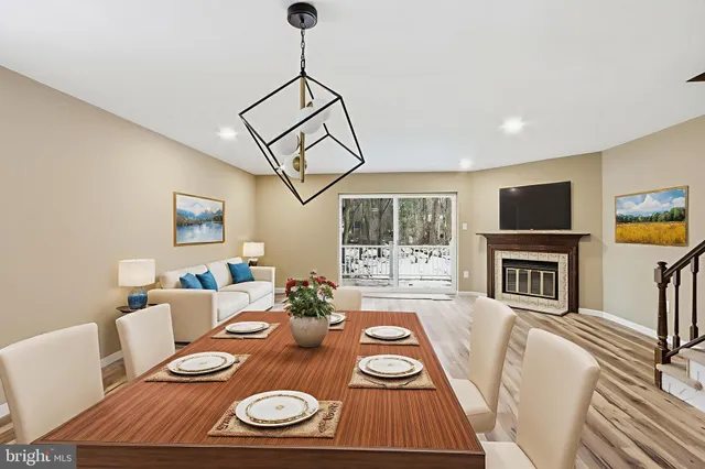 $399,900 | 2 Valley Crossing Circle, Cockeysville, MD 21030