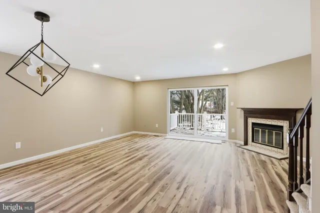 $399,900 | 2 Valley Crossing Circle, Cockeysville, MD 21030