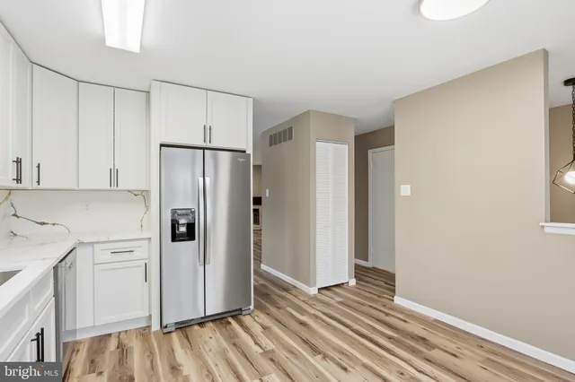 $399,900 | 2 Valley Crossing Circle, Cockeysville, MD 21030