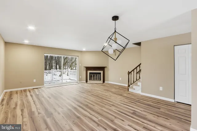 $399,900 | 2 Valley Crossing Circle, Cockeysville, MD 21030