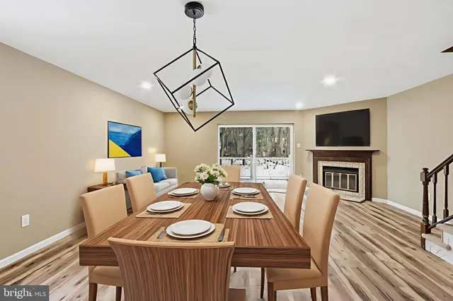 $399,900 | 2 Valley Crossing Circle, Cockeysville, MD 21030