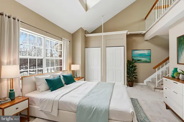 $399,900 | 2 Valley Crossing Circle, Cockeysville, MD 21030