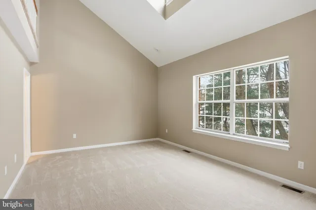 $399,900 | 2 Valley Crossing Circle, Cockeysville, MD 21030