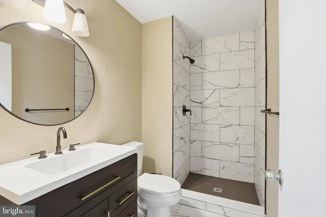 $399,900 | 2 Valley Crossing Circle, Cockeysville, MD 21030