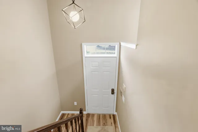 $399,900 | 2 Valley Crossing Circle, Cockeysville, MD 21030