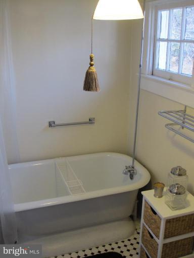 2707 24th Road South Arlington, VA 22206 - Photo 14 of 24 Bath #2