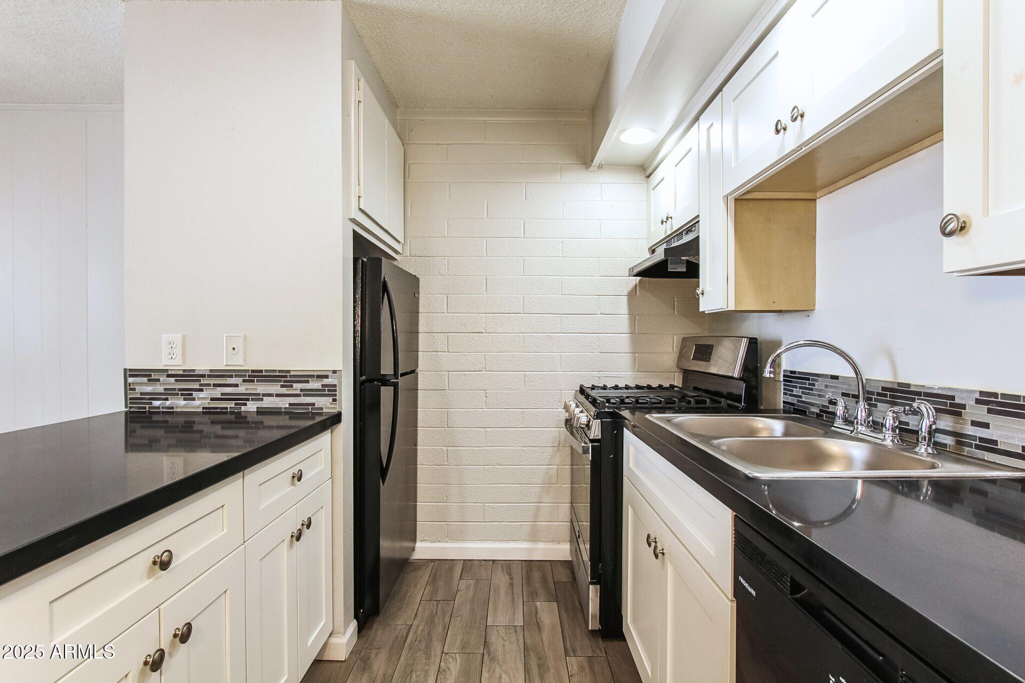 6320 North 16th Street, Unit 209 Phoenix, AZ 85016 - Photo 7 of 13 8