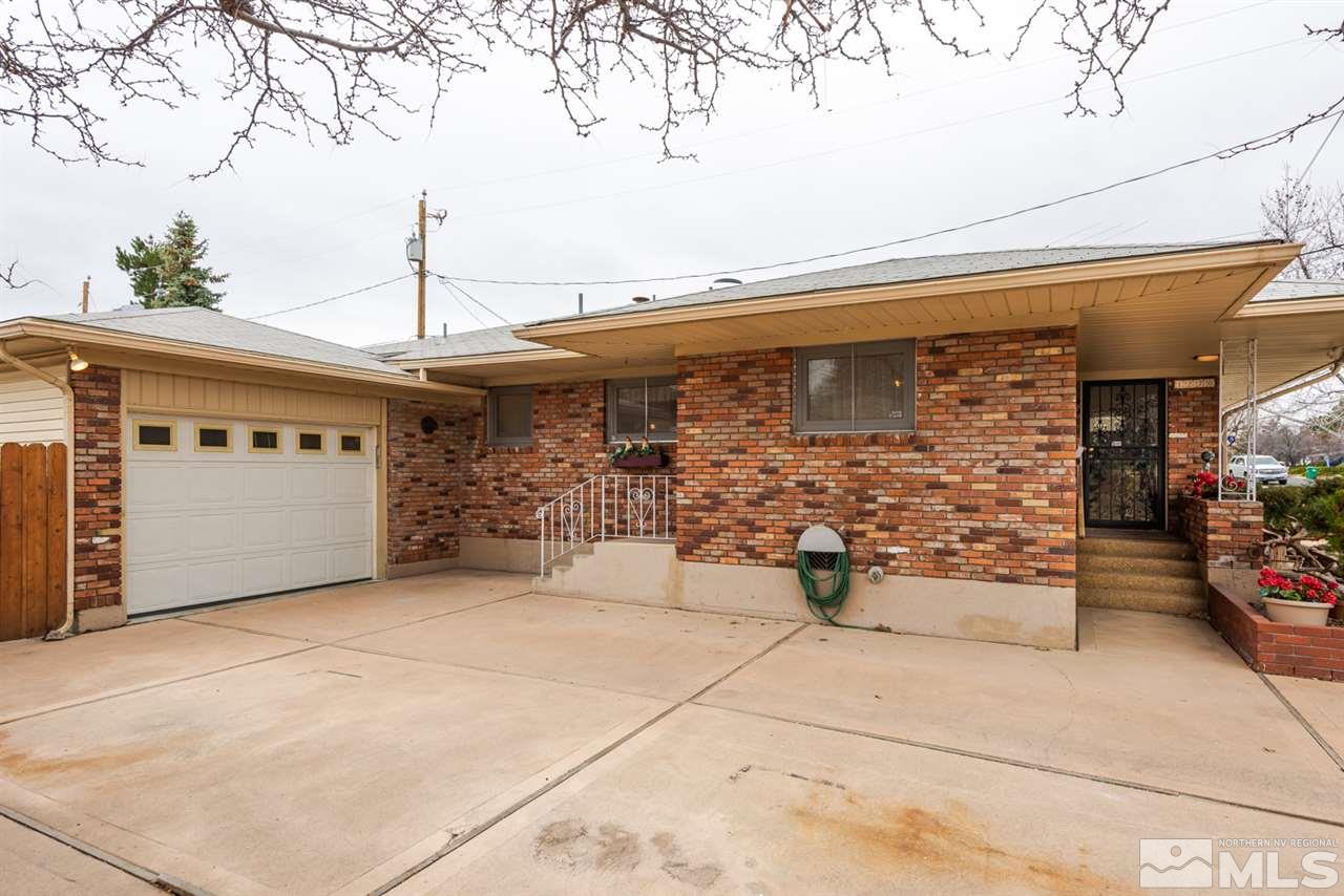 1270 Tacoma Way Reno, NV 89509 - Photo 2 of 24 a view of a garage