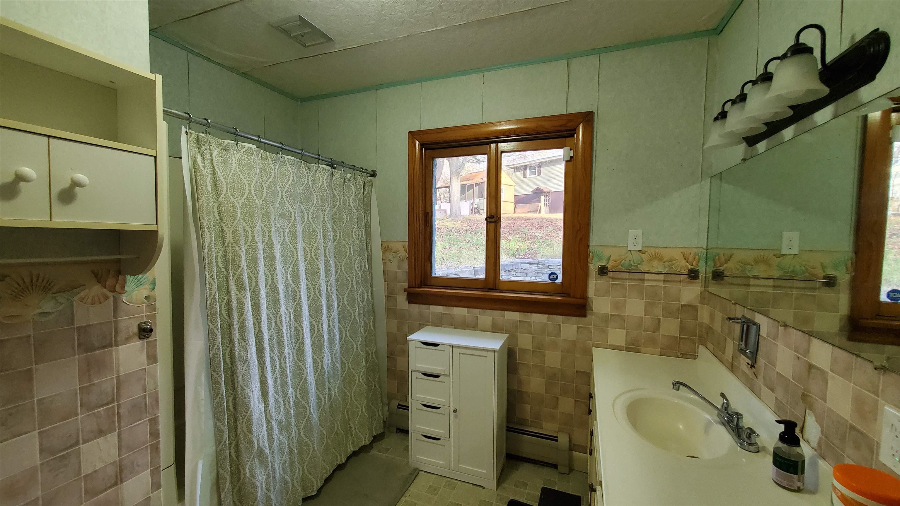 722 Fairview Terrace Hartford, VT 05001 - Photo 15 of 34