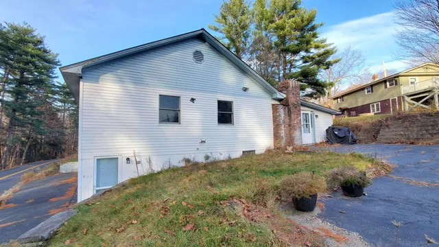 $290,000 | 722 Fairview Terrace, Hartford, VT 05001