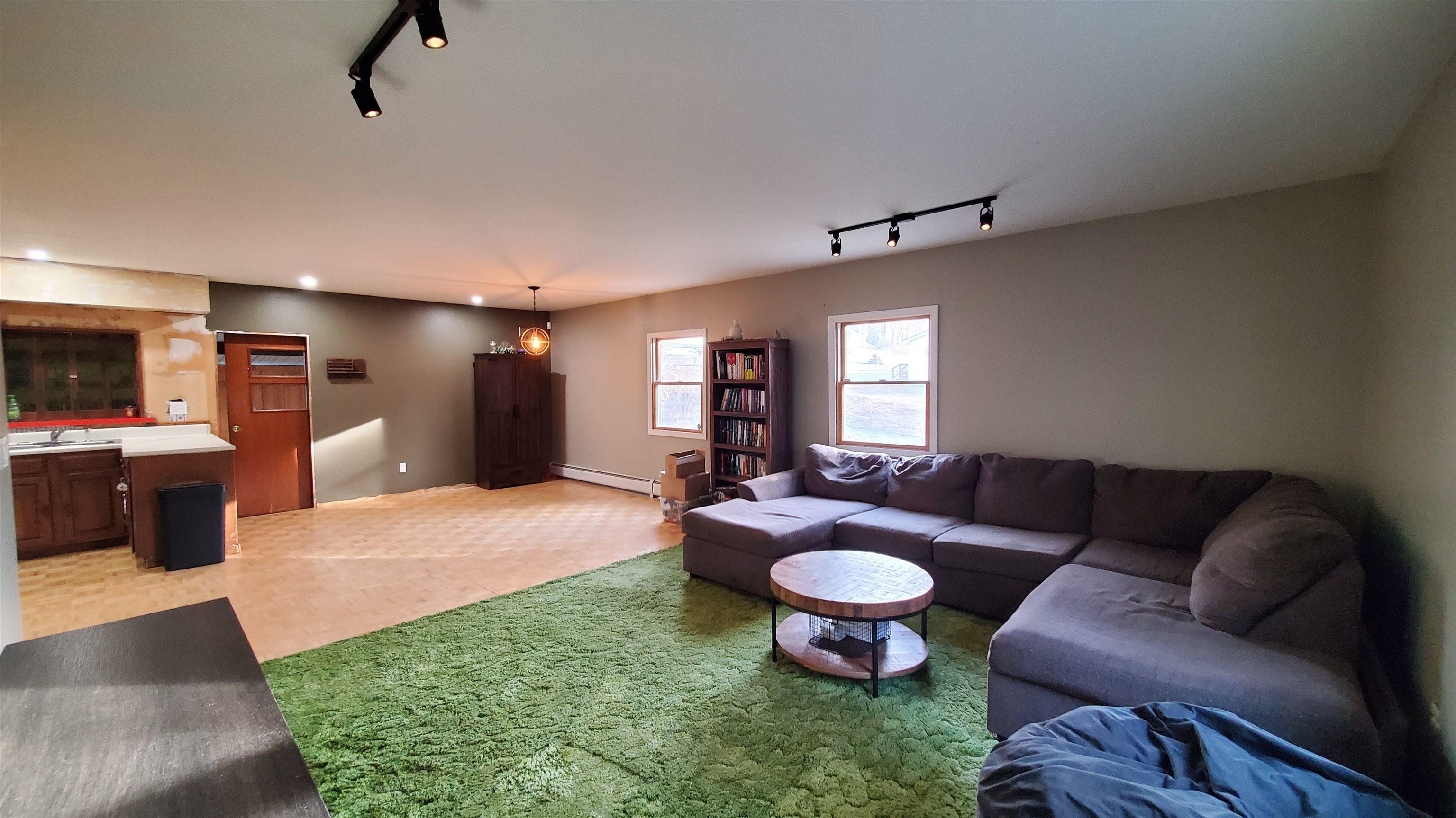 722 Fairview Terrace Hartford, VT 05001 - Photo 7 of 34