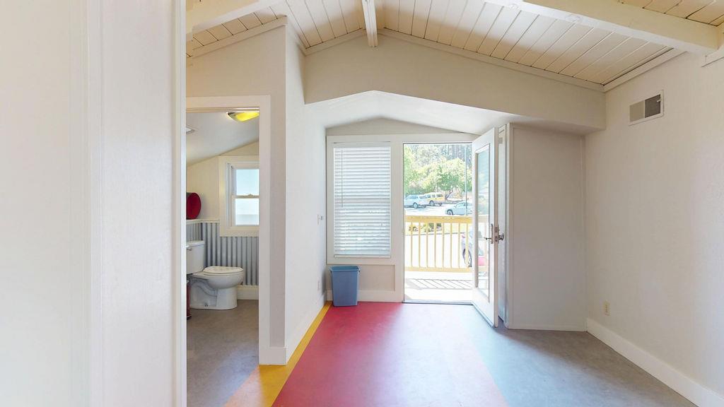 133 Brunswick Road Grass Valley, CA 95945 - Photo 20 of 47 a bathroom with a toilet and a shower