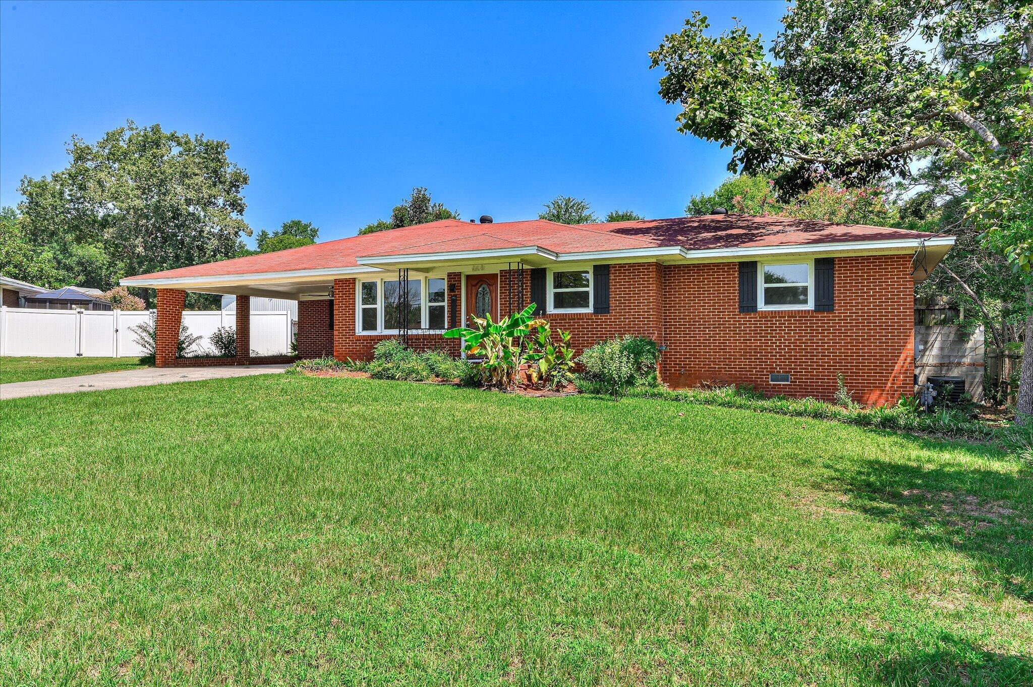 303 Serpentine Drive North Augusta, SC 29841 - Photo 3 of 41 Gallery Image 3