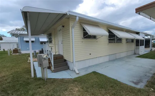 $139,900 | 3275 26th Avenue East, Unit 179, Bradenton, FL 34208