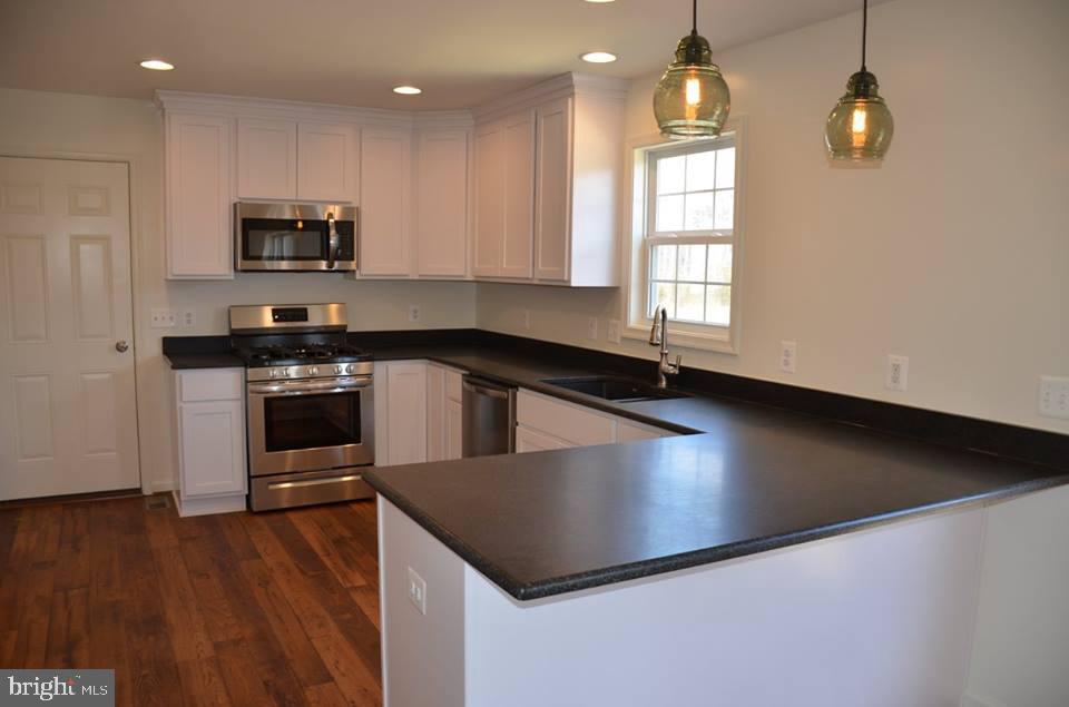 7014 Riley Road Warrenton, VA 20187 - Photo 5 of 14 Ex 2 - Recessed Lighting