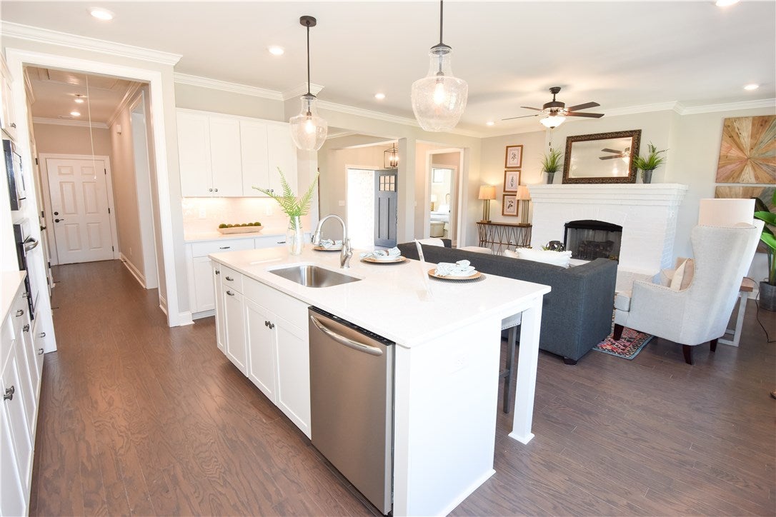 2694 Spring Lakes Crossing Opelika, AL 36801 - Photo 7 of 33 Gallery Image 7