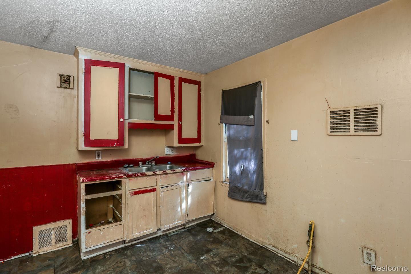 12708 Riad Street Detroit, MI 48224 - Photo 5 of 12 Gallery Image 5
