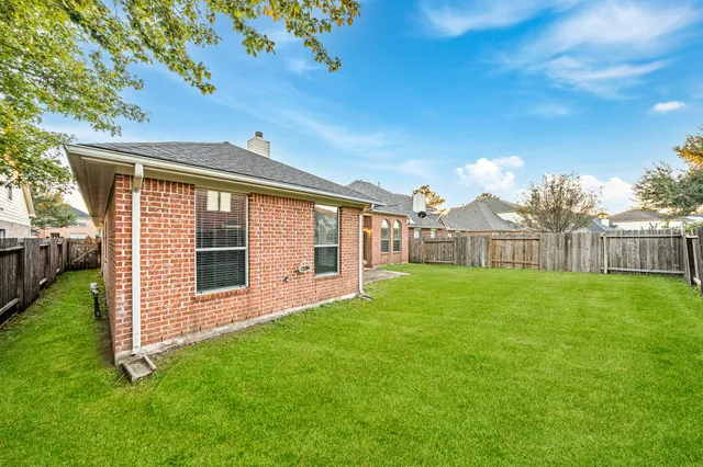 $2,600 | 5123 Shadow Breeze Lane, Katy, TX 77494