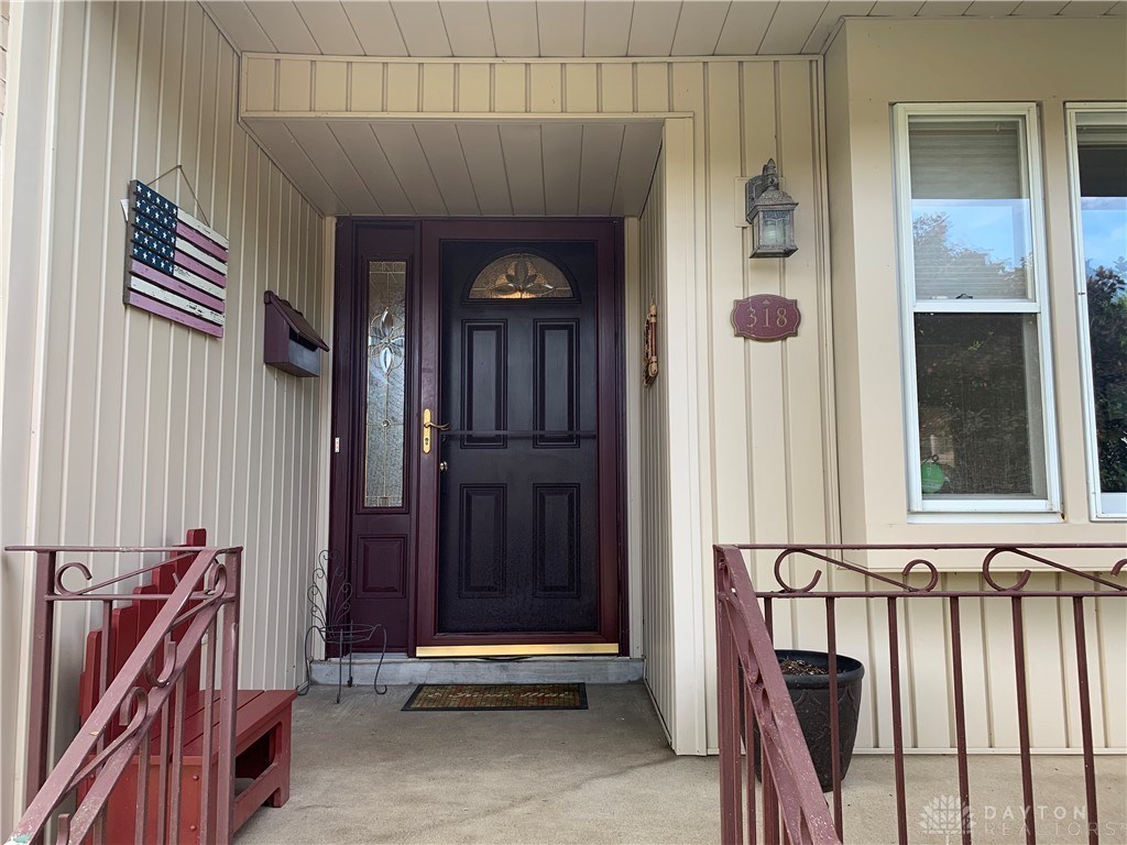 318 Beckenham Road Englewood, OH 45322 - Photo 2 of 50 Front Door