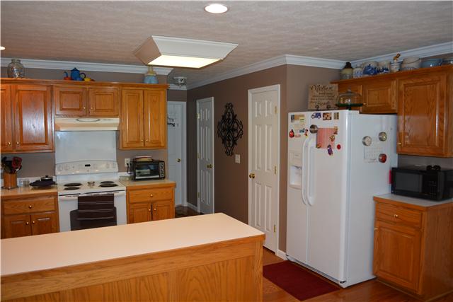 7728 Greenwood Road Cross Plains, TN 37049 - Photo 6 of 20 Country Kitchen - 1st half of photo