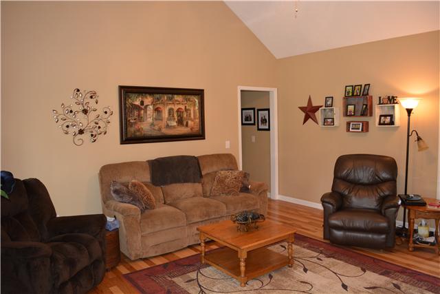 7728 Greenwood Road Cross Plains, TN 37049 - Photo 9 of 20 Great Room