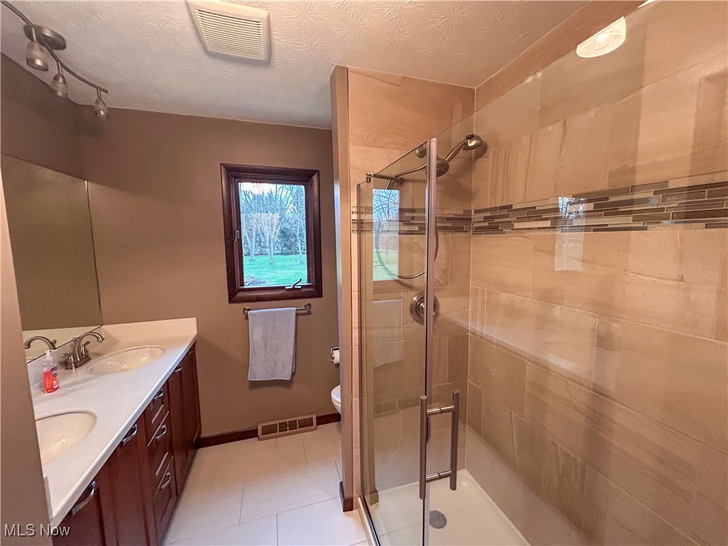 3330 Jones Road Diamond, OH 44412 - Photo 10 of 37 Gallery Image 10