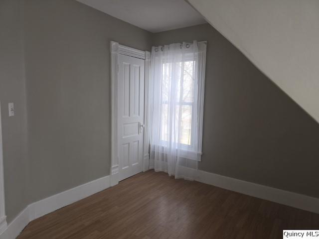 670 East First Street Dallas City, IL 62330 - Photo 15 of 27