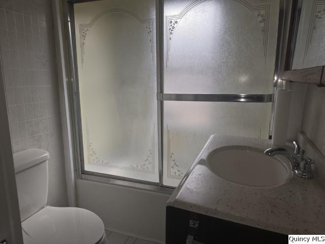 670 East First Street Dallas City, IL 62330 - Photo 18 of 27