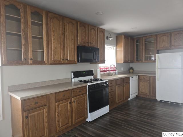 670 East First Street Dallas City, IL 62330 - Photo 4 of 27